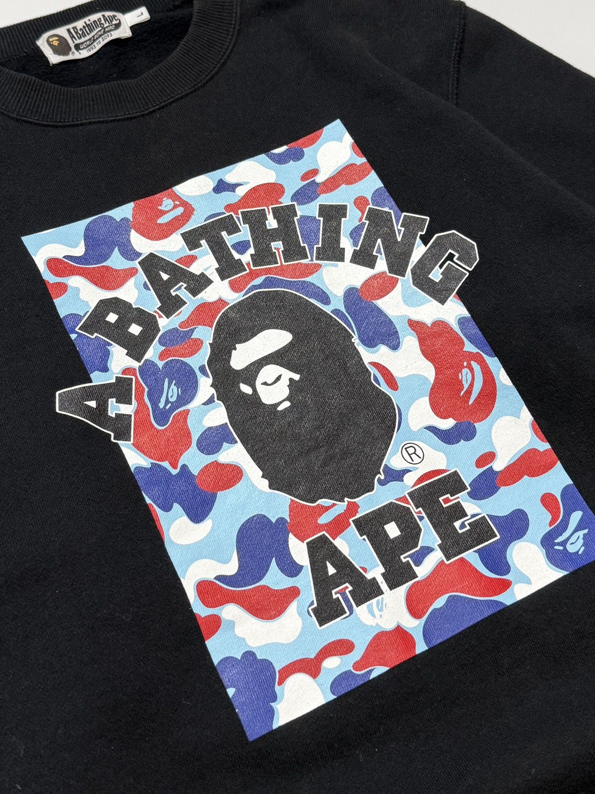 Bape BAPE Bathing Ape PARIS France 2nd Anniversary Crewneck L DS Size US L / EU 52-54 / 3 - 3 Thumbnail