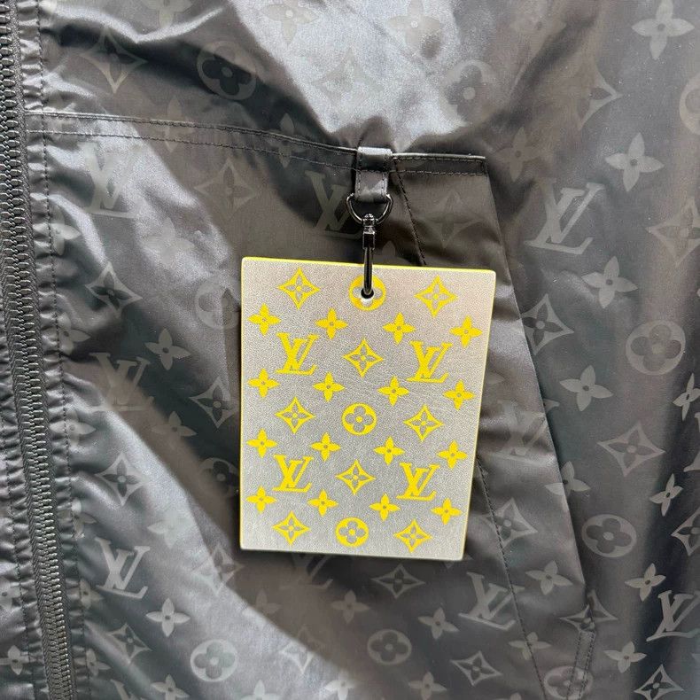 Louis Vuitton Louis Vuitton 23 New Dark Embossed Full Logo Jacket Size US L / EU 52-54 / 3 - 7 Thumbnail