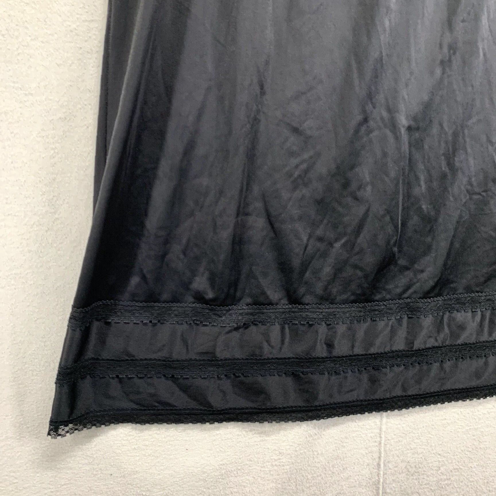 Vintage VINTAGE Kayser Black Nylon Slip Women’s Medium 28in Waist 1970s Retro Rockabilly Made in USA Size ONE SIZE - 4 Thumbnail