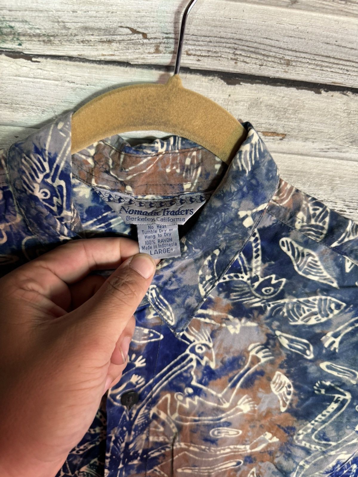 Vintage Vintage Cave Painting Button Up Shirt Size US XL / EU 56 / 4 - 5 Thumbnail