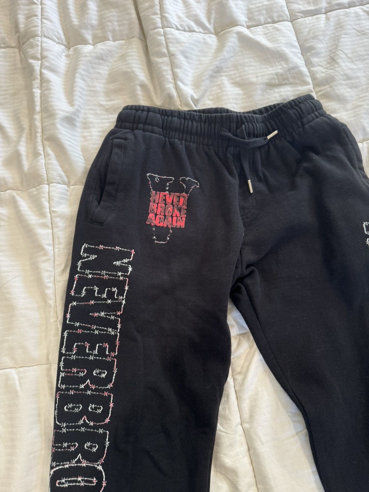 Vlone NBA Youngboy x Vlone Sweatpants Size US 30 / EU 46 - 2 Thumbnail
