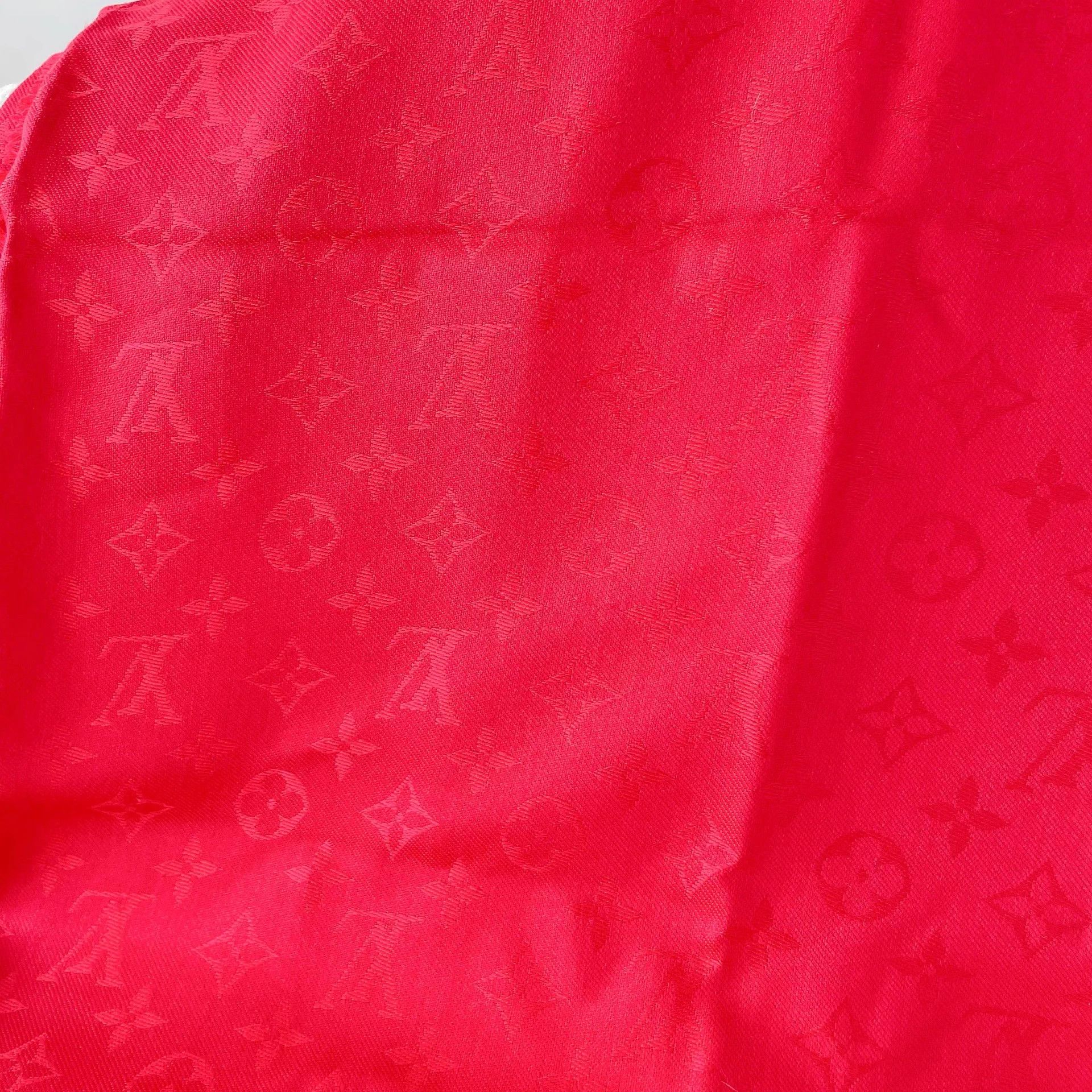 Louis Vuitton Louis Vuitton Red Jacquard Shawl Size ONE SIZE - 3 Thumbnail