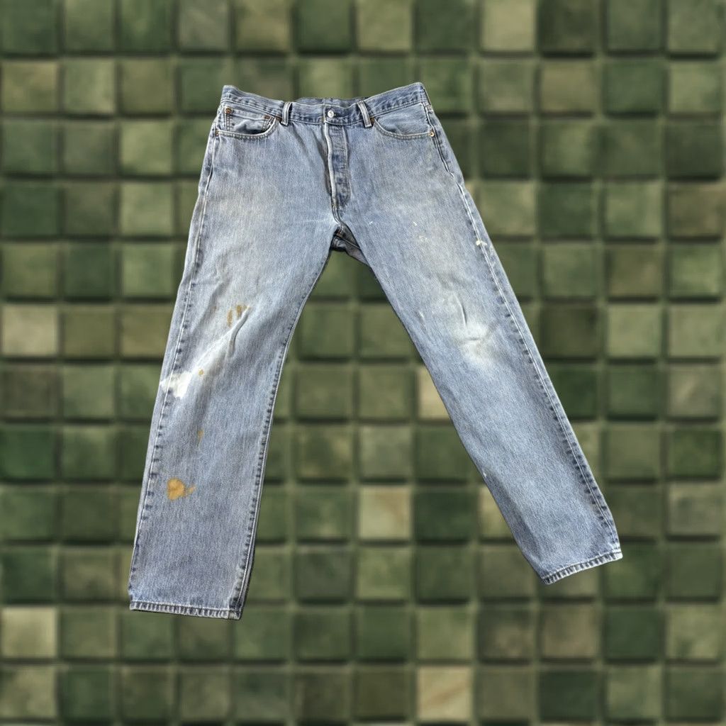 Levi's VINTAGE Levi's 501 Jeans Mens Blue Distressed Straight Leg 36x32 Denim Cotton Regular 5-Pocket USA Logo Button Mesurements: Inseam 32" Size US 36 / EU 52 - 1 Thumbnail