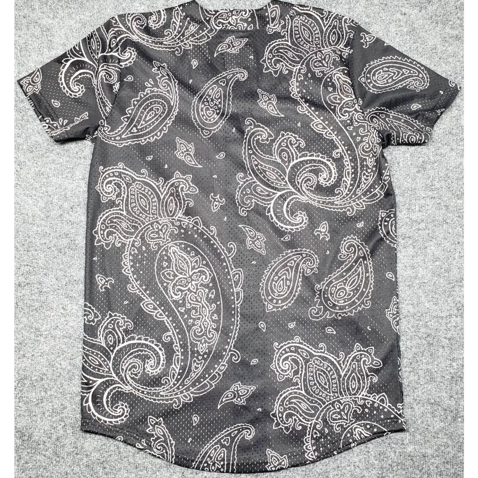 Vintage Rue21 Jersey Shirt Mens L Black Paisley Short Sleeve Button Up Collarless New Size US L / EU 52-54 / 3 - 7 Thumbnail