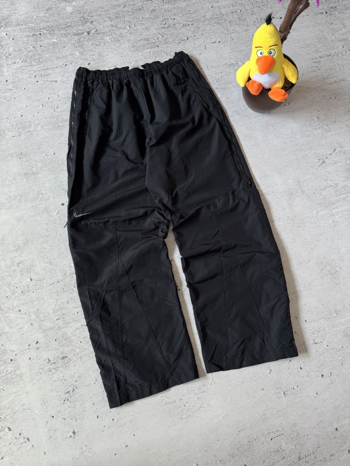 Nike × Vintage NIKE NYLON VINTAGE Y2K OVERSIZE BAGGY FIT PANTS SWEATPANTS Size US 34 / EU 50 - 1 Thumbnail