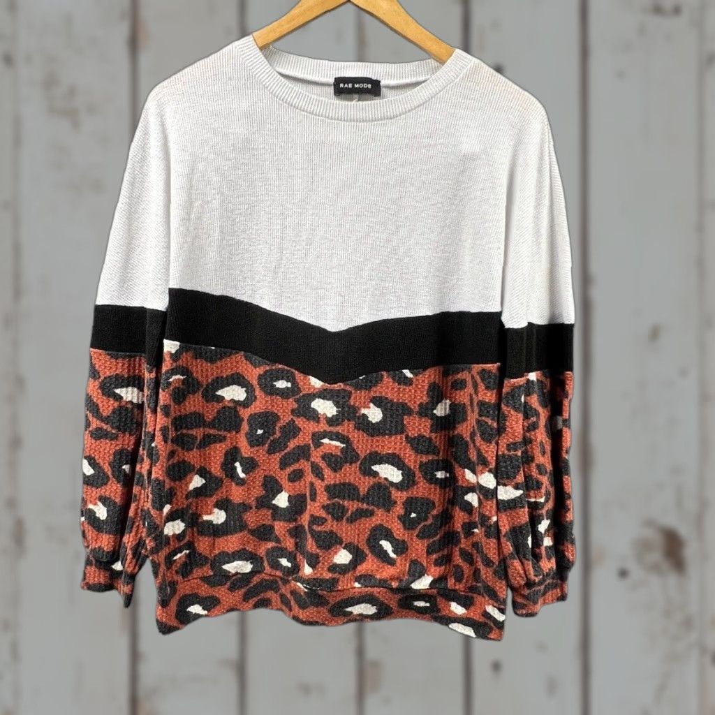 Vintage Rae Mode Women Sweater Medium Animal Print Cottagecore Knit Pullover Cabincore Size M / US 6-8 / IT 42-44 - 1 Thumbnail