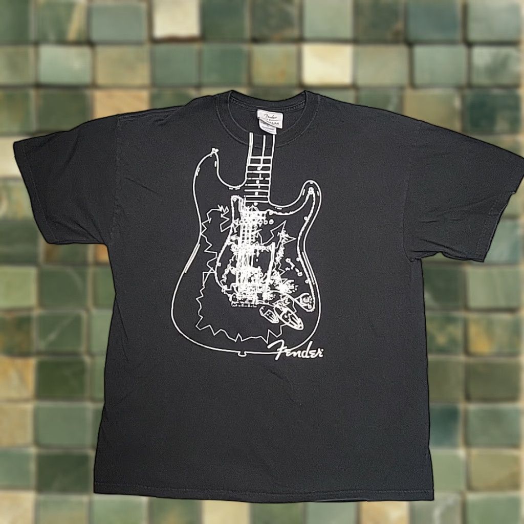 Fender Fender Guitars Shirt Mens XL Black Crewneck Casual Short Sleeve Stratocaster TEE Size US XL / EU 56 / 4 - 1 Thumbnail