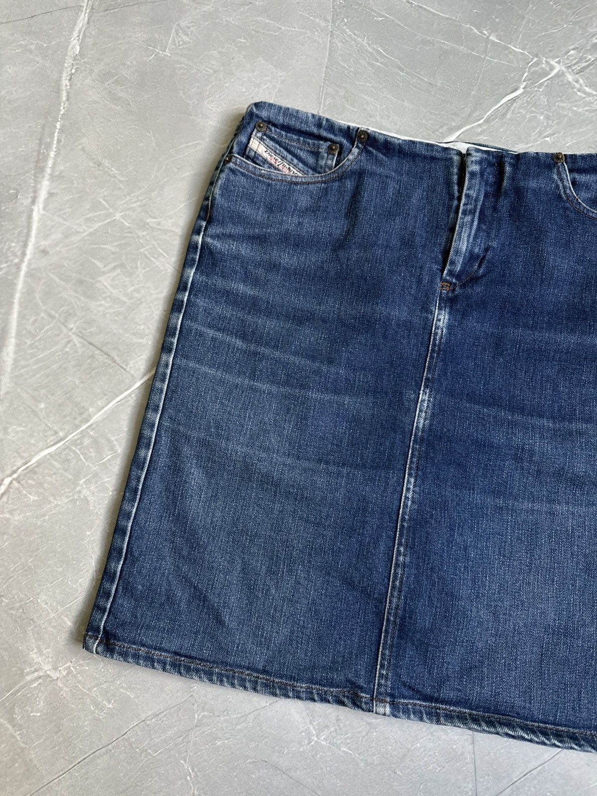 Diesel Vintage Diesel Low Waist Midi Skirt Denim Size 30" / US 8 / IT 44 - 4 Thumbnail