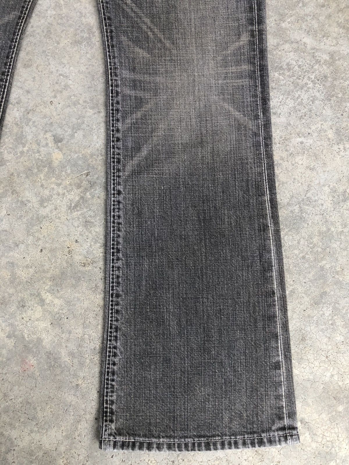 If Six Was Nine Japanese Wrangler Flared Jeans Distressed Size US 33 - 7 Thumbnail