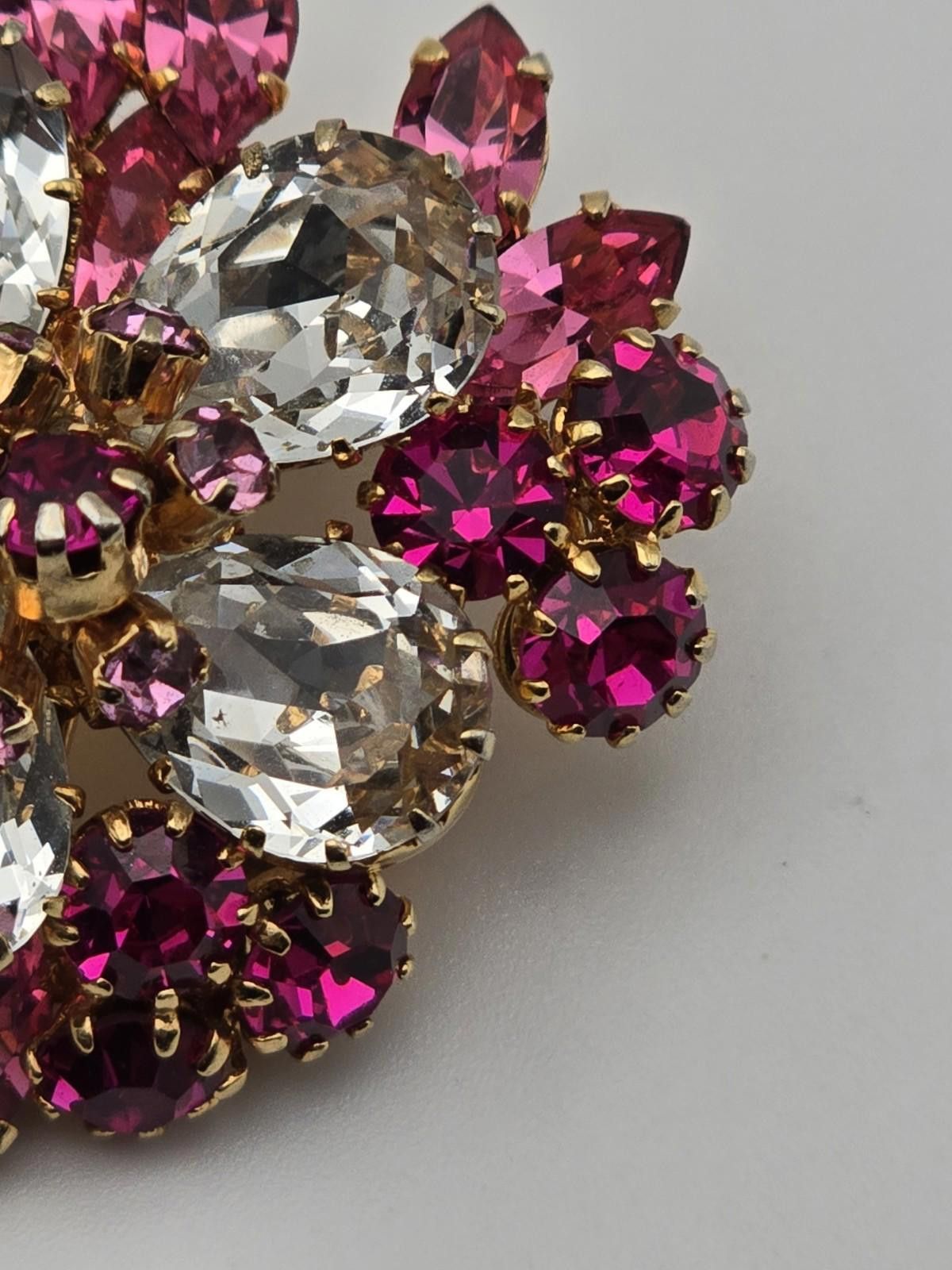 Other Schoffel Austrian Rhinestone Crystal Flower Brooch Size ONE SIZE - 5 Thumbnail