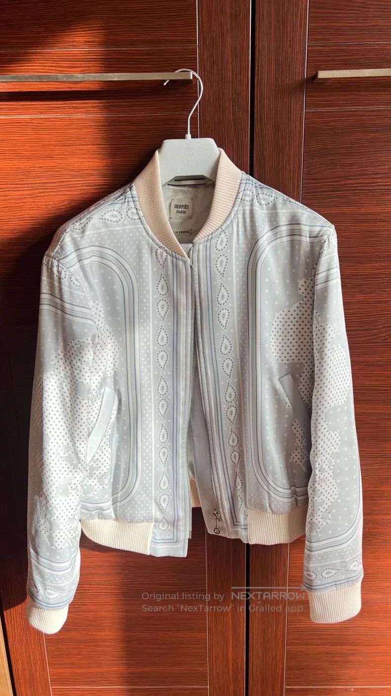 Hermes Hermes Silk Jacket with a Little Stain Size XS / US 0-2 / IT 36-38 - 1 Thumbnail