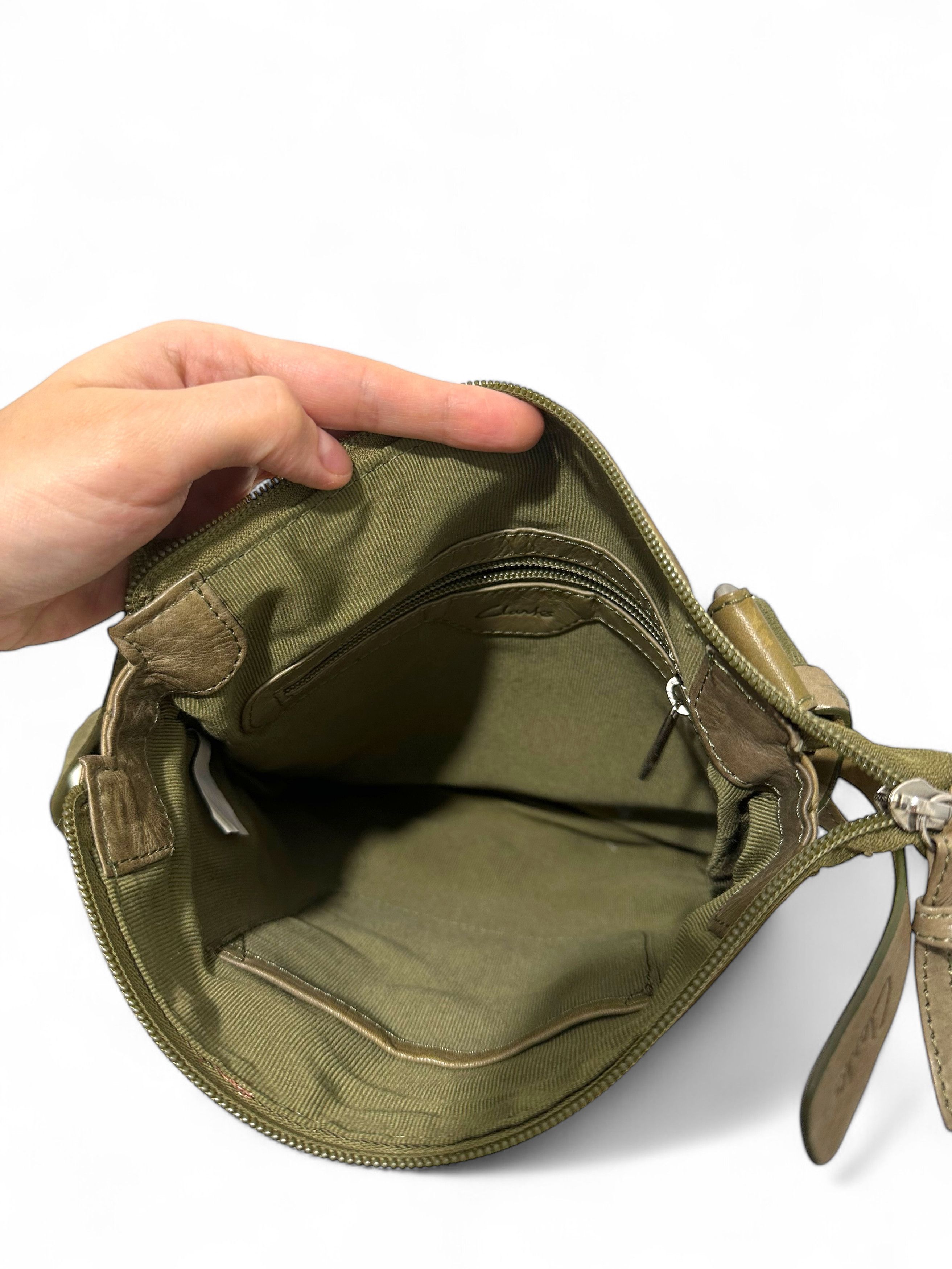 Clarks Clarks Green Leather Mid Size Zip Up Cross Body Bag Size ONE SIZE - 11 Thumbnail