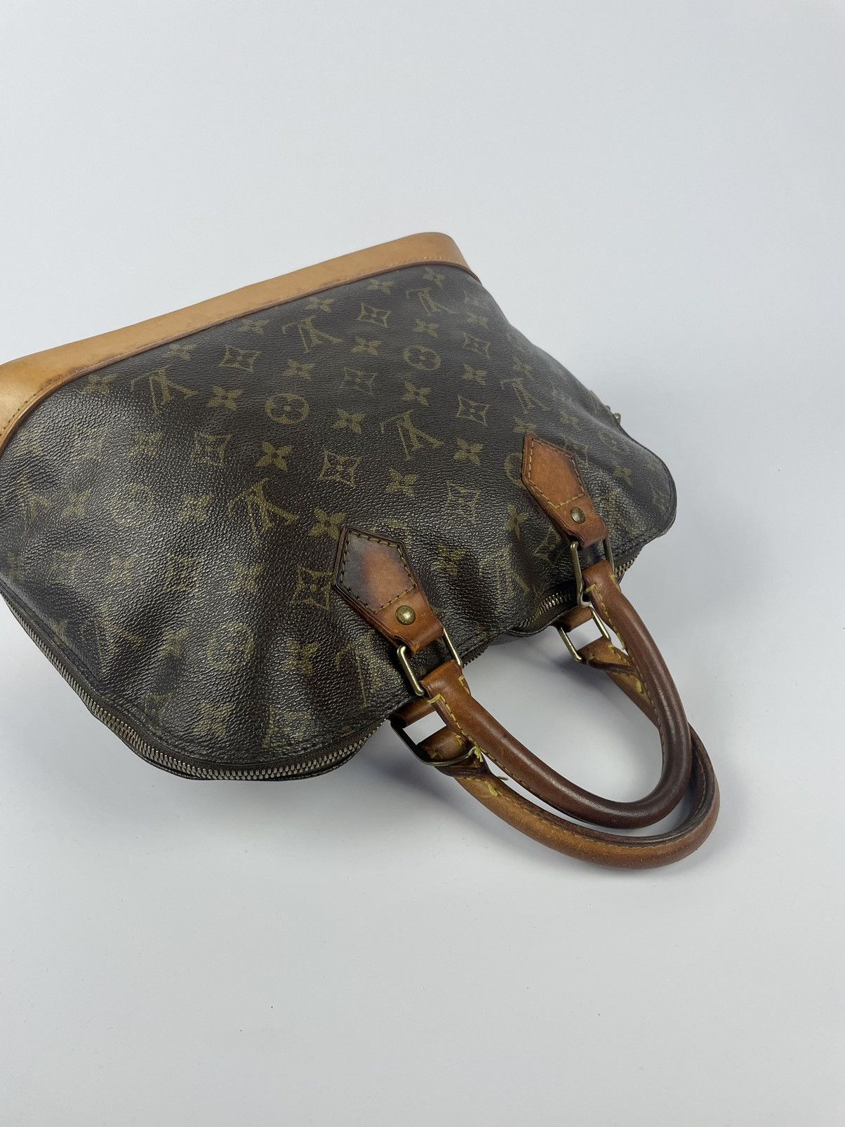 Louis Vuitton Louis Vuitton Alma Size ONE SIZE - 5 Thumbnail