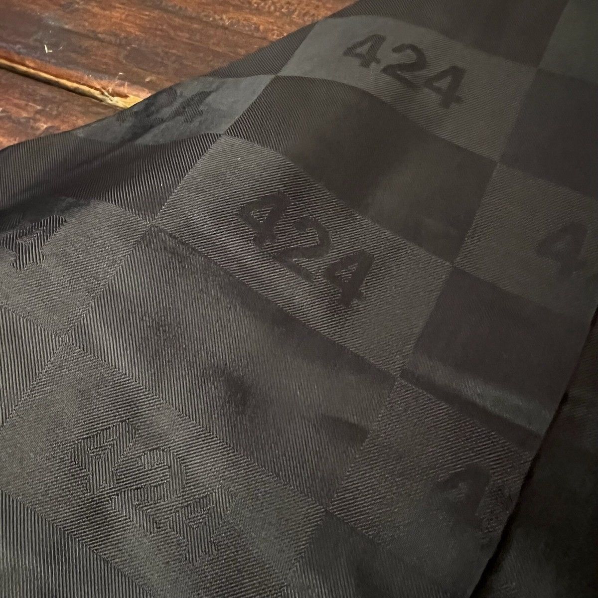 424 424 ON FAIRFAX Black Jacquard Checker Button Down Shirt Size US XL / EU 56 / 4 - 4 Thumbnail
