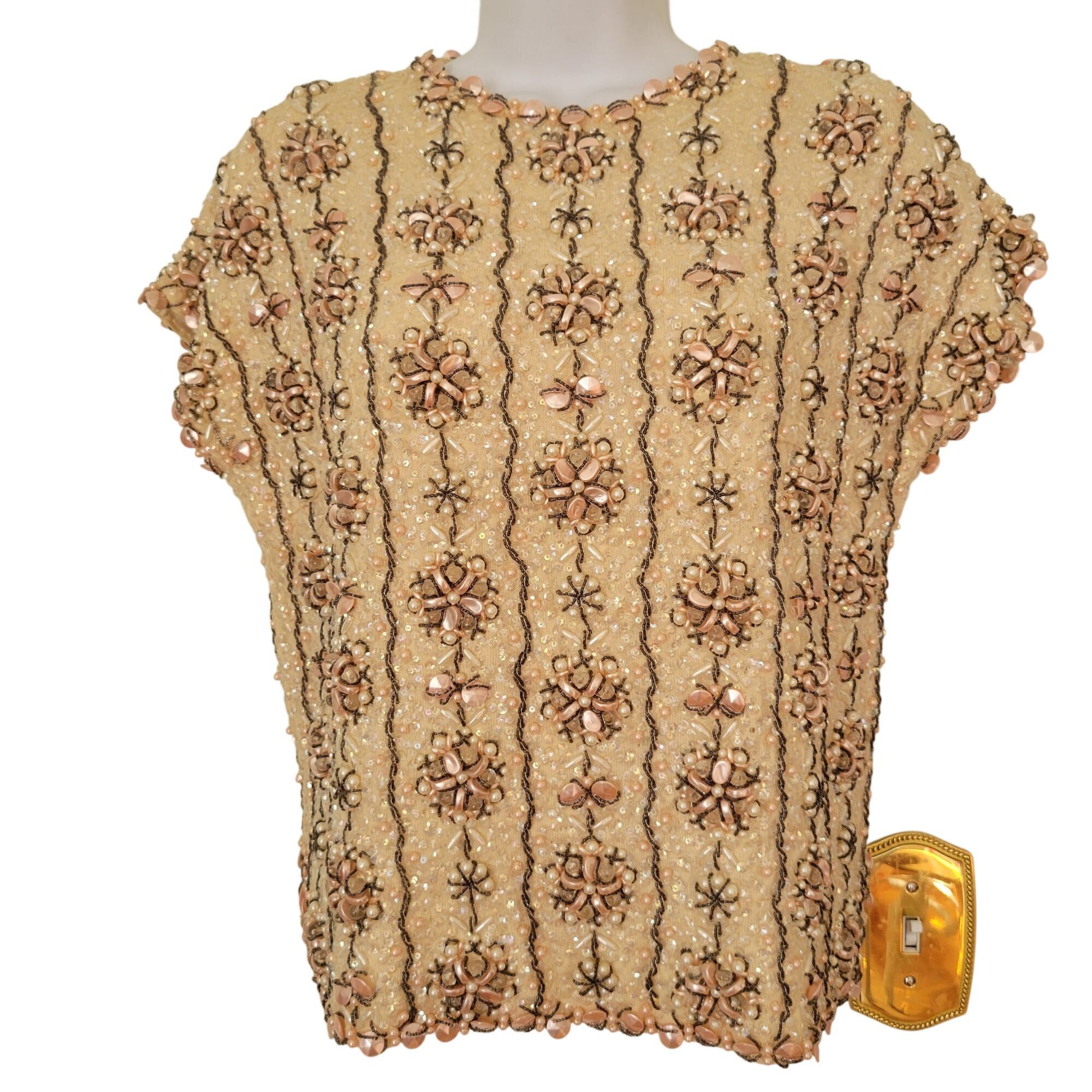 Vintage Vintage Beaded M Sequined Wool Top Short Sleeves Hong Kong B Size M / US 6-8 / IT 42-44 - 1 Thumbnail