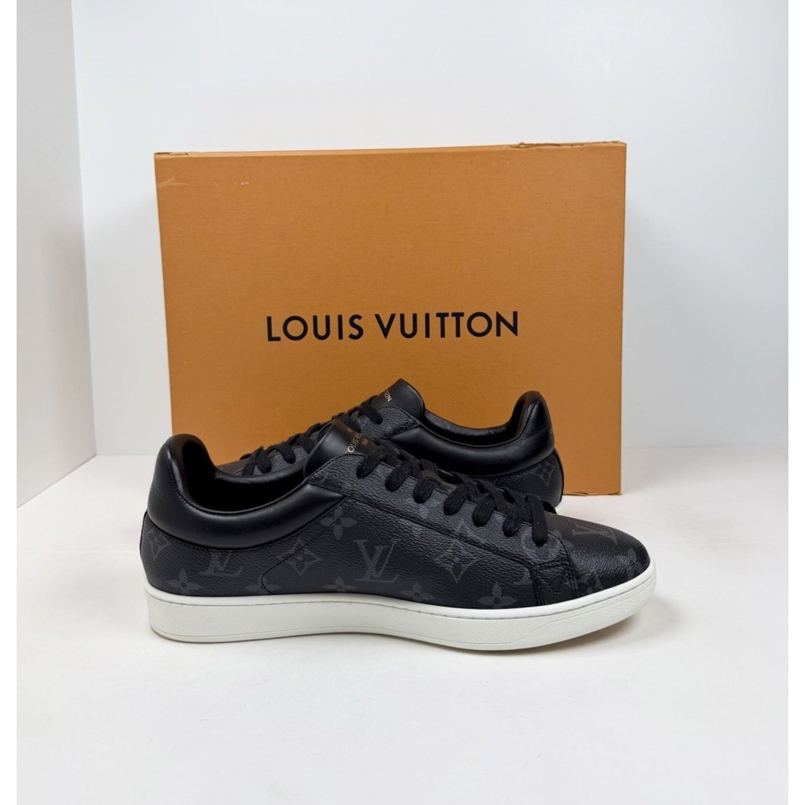 Louis Vuitton Size 7LV/8US - Louis Vuitton Luxembourg Monogram Sneakers Size US 8 / EU 41 - 5 Thumbnail
