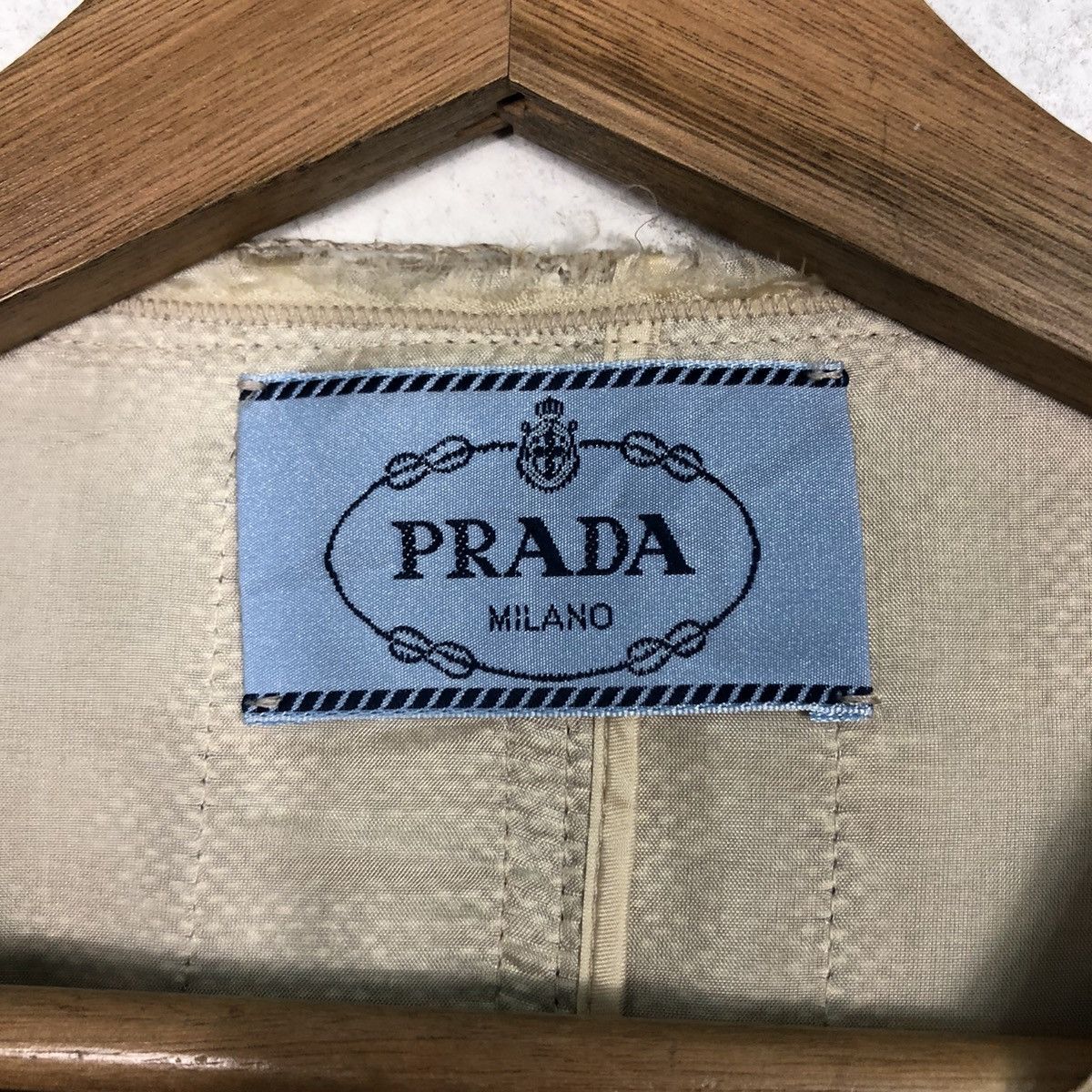 Prada 📌Rich Grey Cropped Distressed Tweed Jacket Prada Milano Size M / US 6-8 / IT 42-44 - 19 Thumbnail