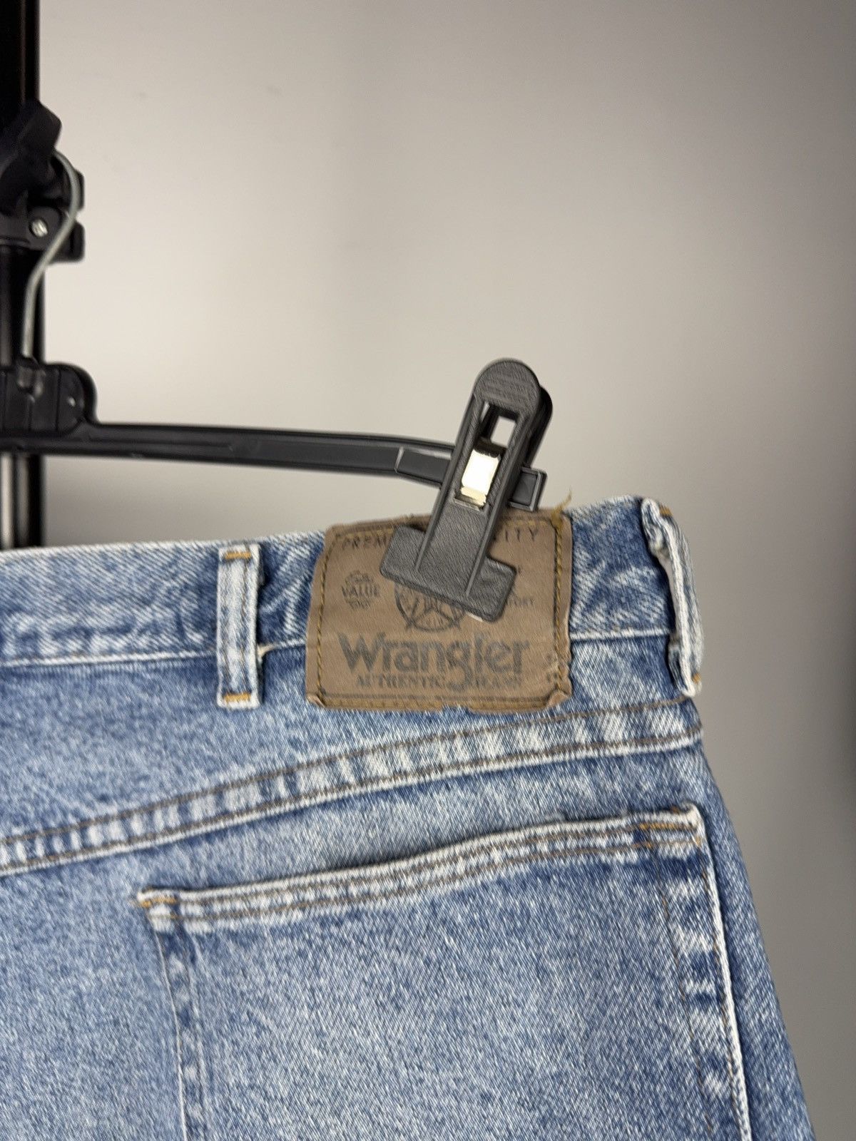 Wrangler ⚡️90s Vintage Wrangler Denim Shorts Light Wash Classic Fit Size US 34 / EU 50 - 11 Thumbnail