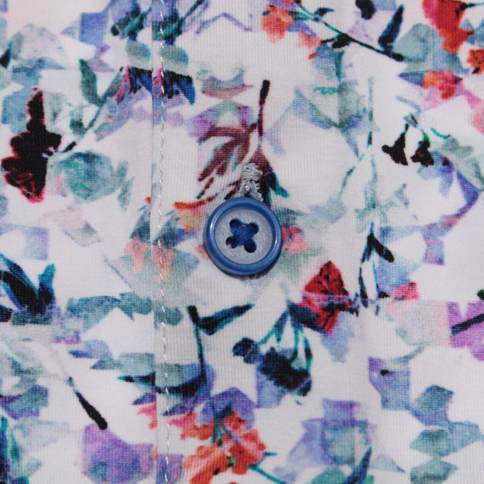 Robert Graham Robert Graham New with tags Shirt Size XL US In White Size US XL / EU 56 / 4 - 2 Thumbnail