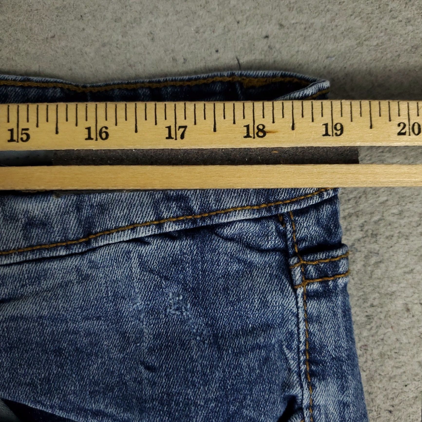 Jordan Craig Jordan Craig Shorts Mens Size 40 Blue Stretch Denim Bermuda 5-Pocket Pocket Jeans Cargo Style Regular Rise Mid Front Flat Front Shirt? Size US 40 / EU 56 - 4 Thumbnail