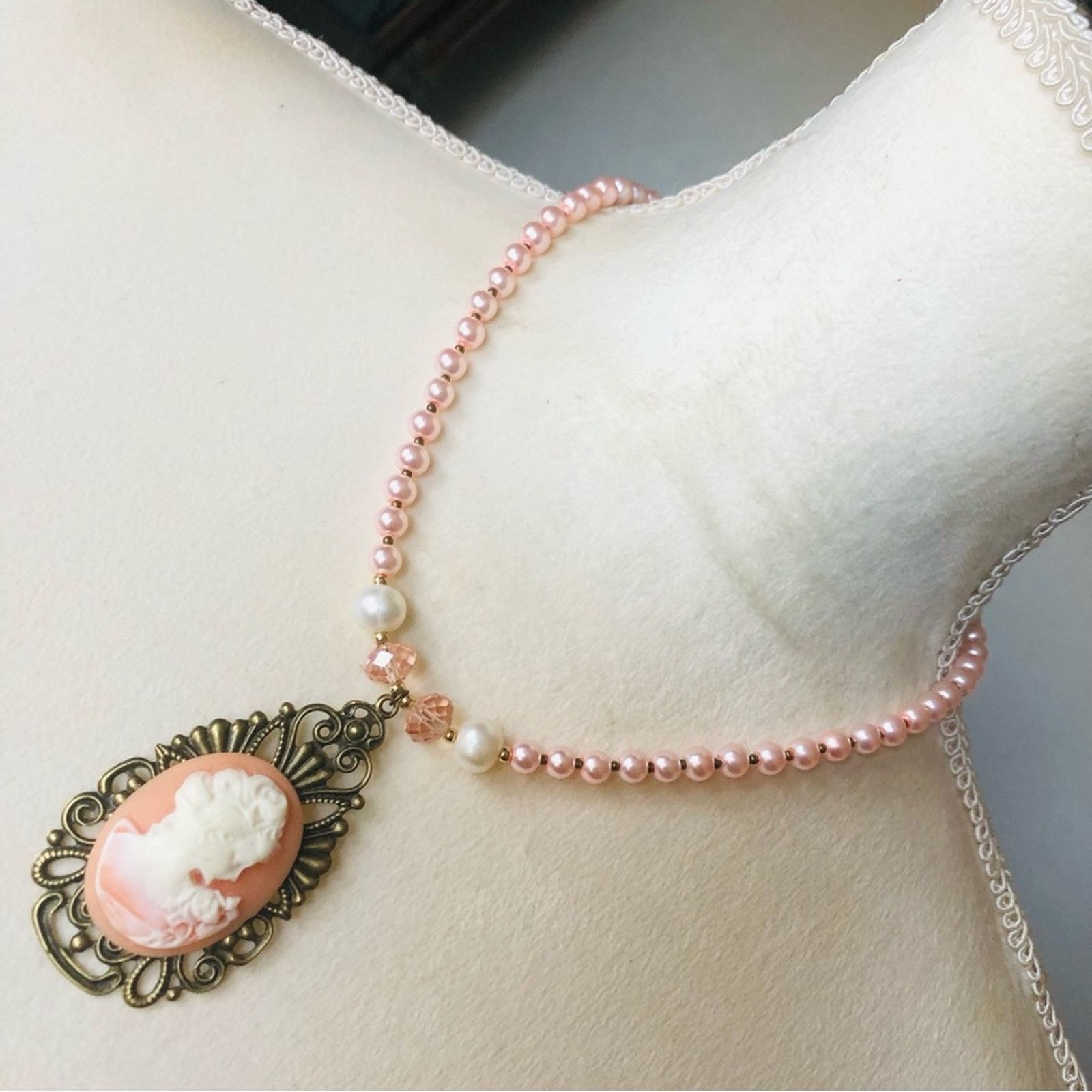 Handmade Handcrafted repurpose victorian lady cameo Pearl necklace Size ONE SIZE - 1 Thumbnail