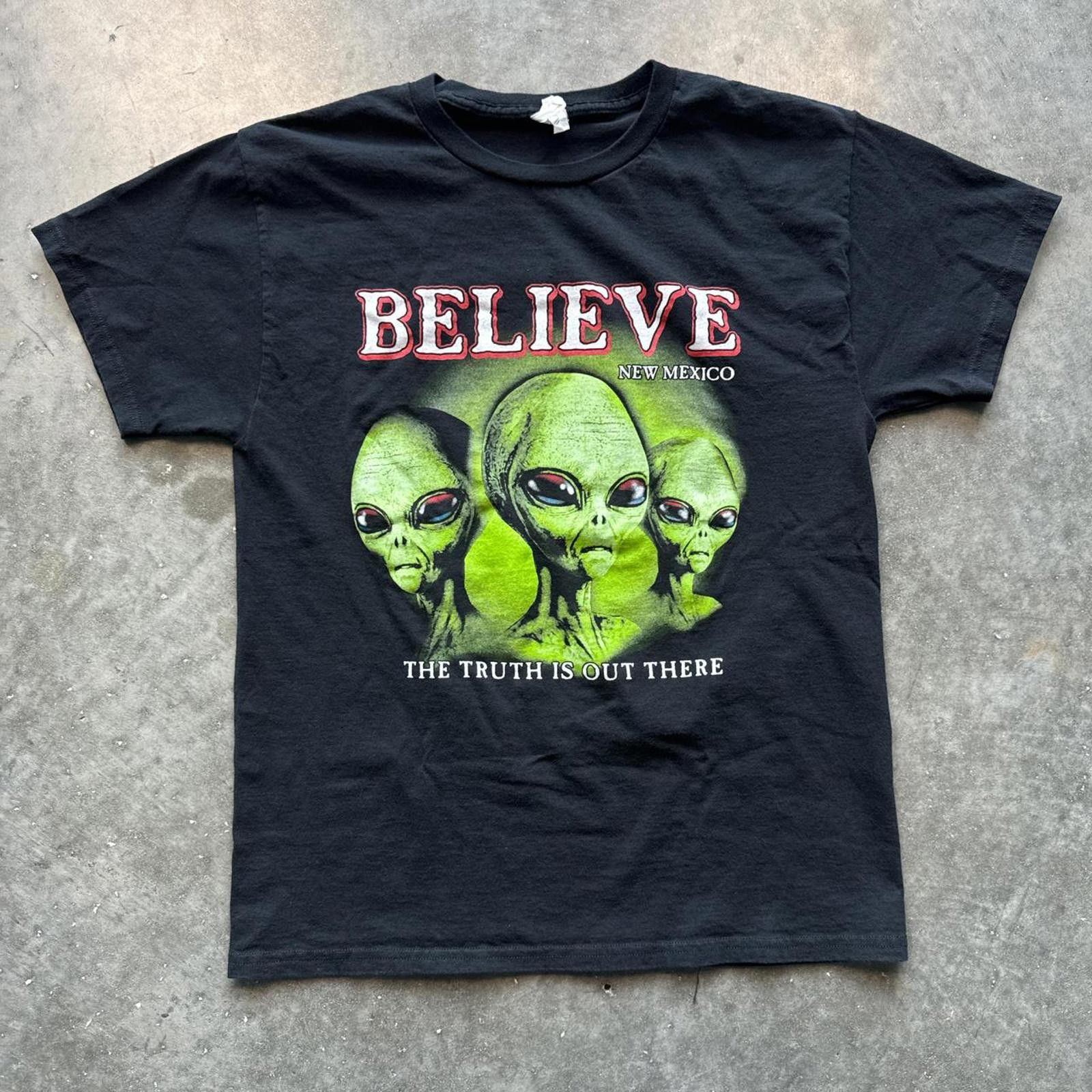 Other Fantasy "Believe The Truth Is Out There" Alien Y2k T-Shirt Size US M / EU 48-50 / 2 - 1 Thumbnail