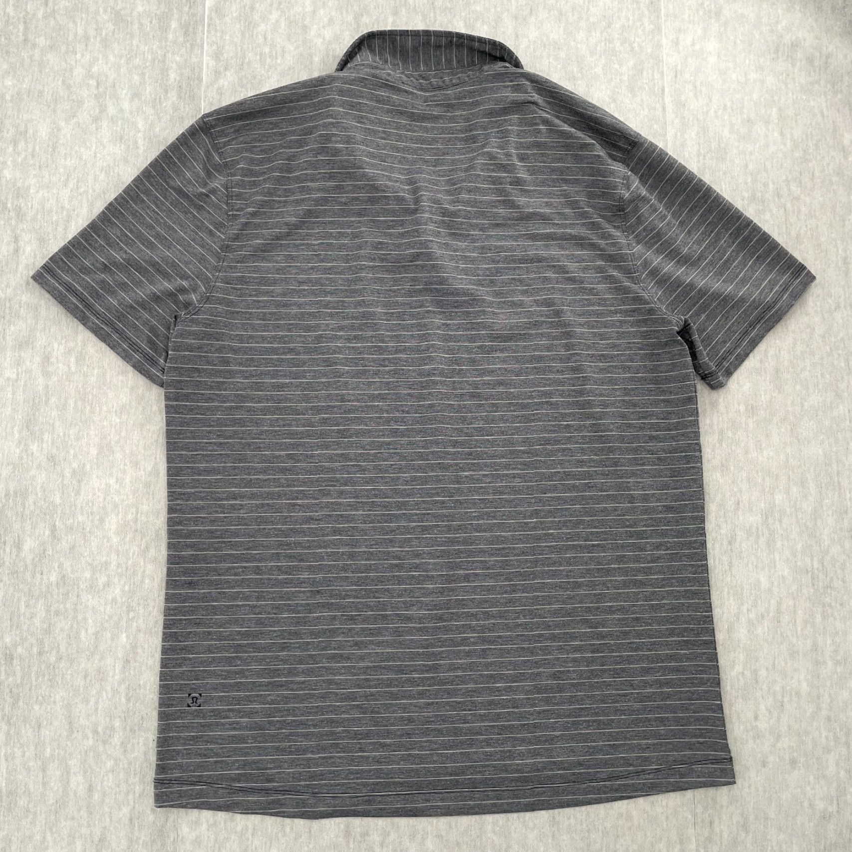 Lululemon VINTAGE Lululemon Polo Shirt Men XL Short Sleeve Gray Striped Athleisure Size US XL / EU 56 / 4 - 2 Thumbnail