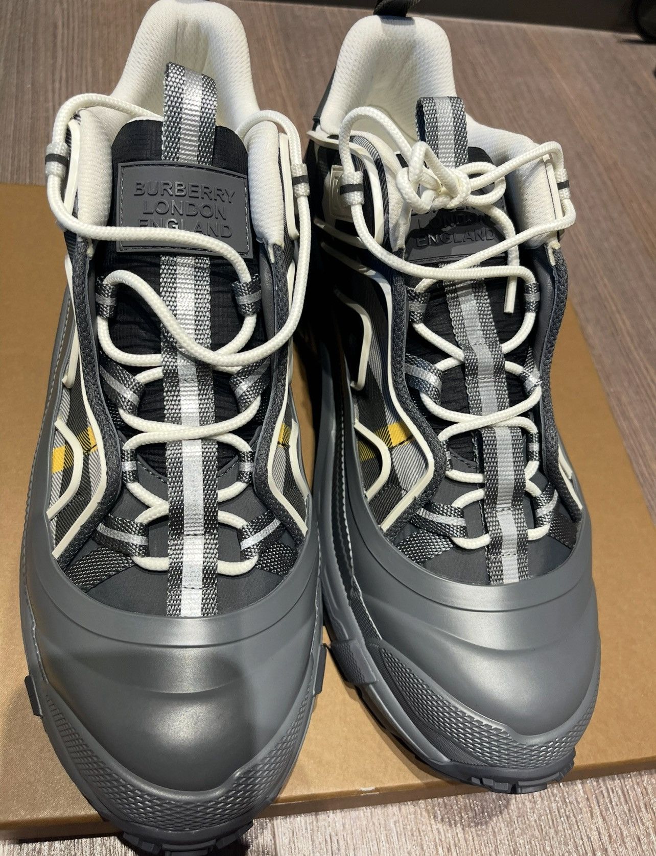 Burberry Burberry Arthur Grey Size US 11 / EU 44 - 1 Thumbnail