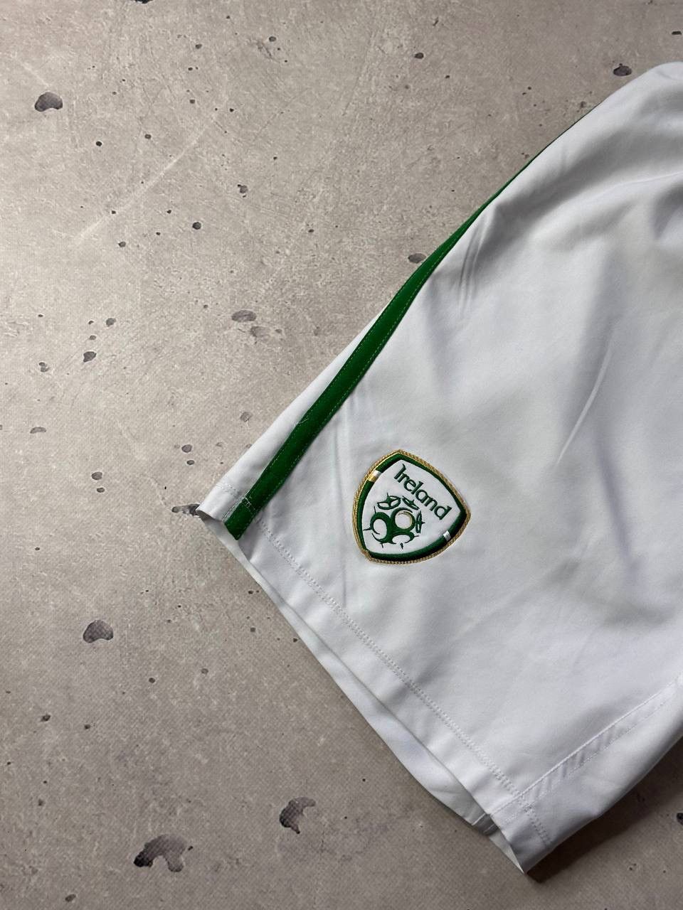 Umbro × Vintage Umbro Ireland National Team Soccer Shorts Size US 32 / EU 48 - 2 Thumbnail