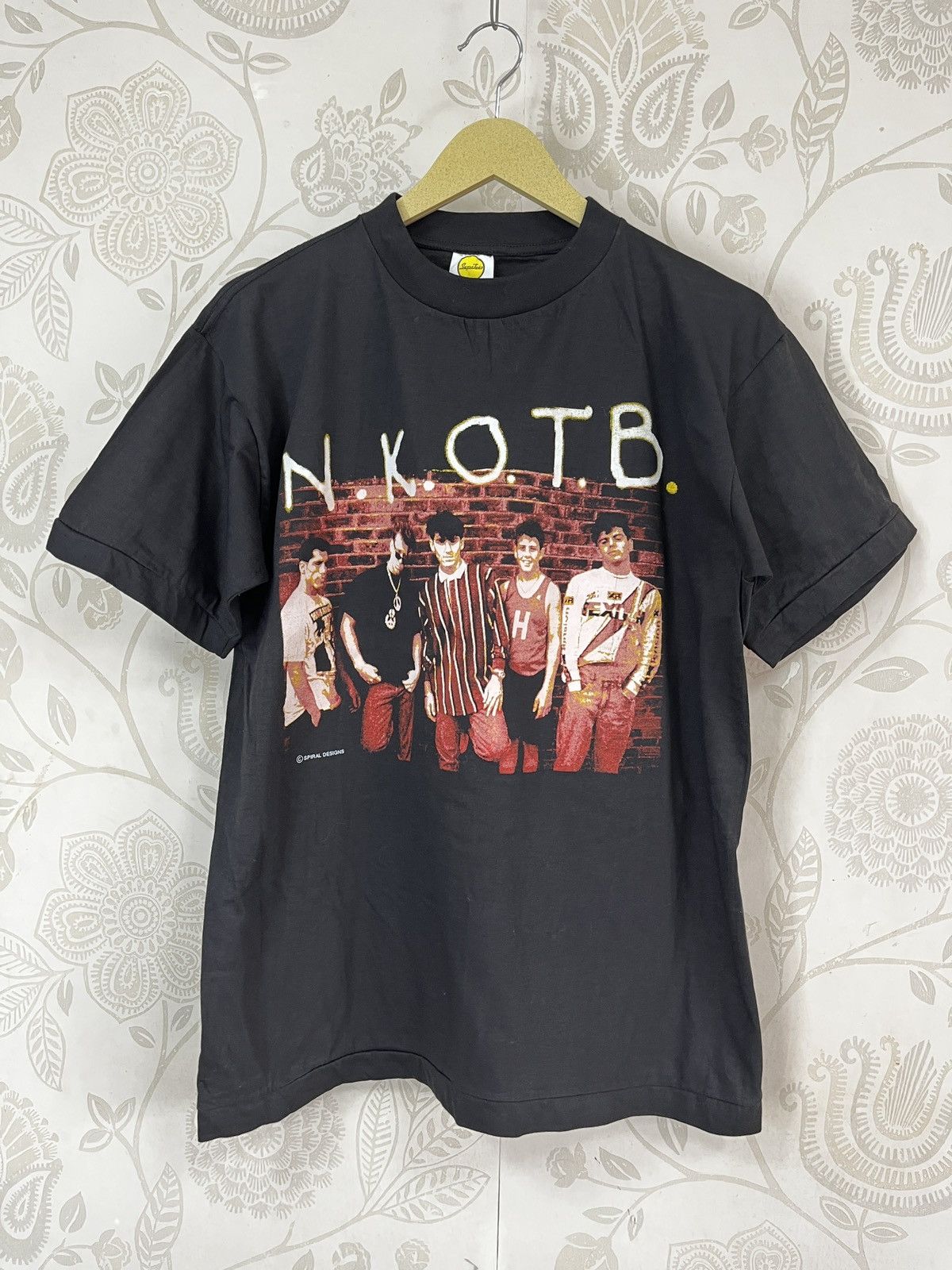 Band Tees × Vintage Vintage 1990s New Kids On The Block Single Stitch TShirt Size US M / EU 48-50 / 2 - 3 Thumbnail