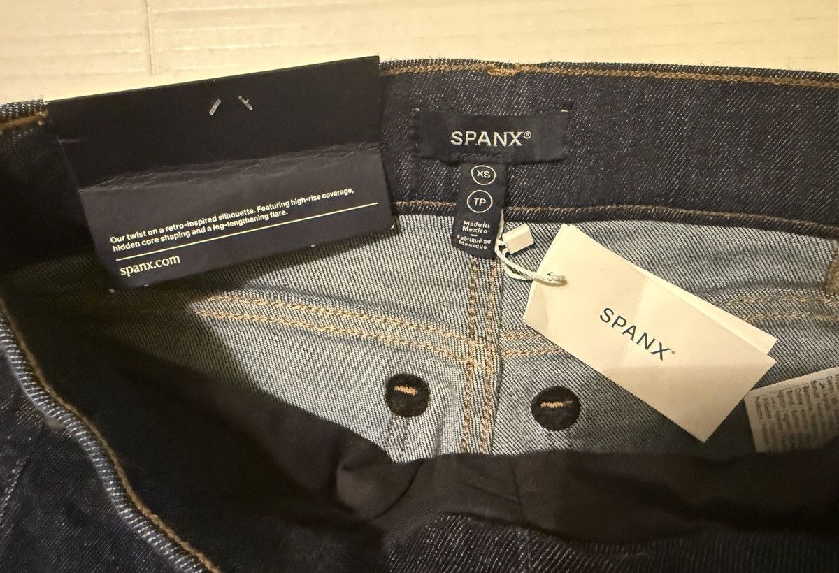 Spanx Spanx Shape Original Everywhere Flare Indigo Hi Rise Jeans Size 24" / US 00 / IT 34 - 2 Thumbnail