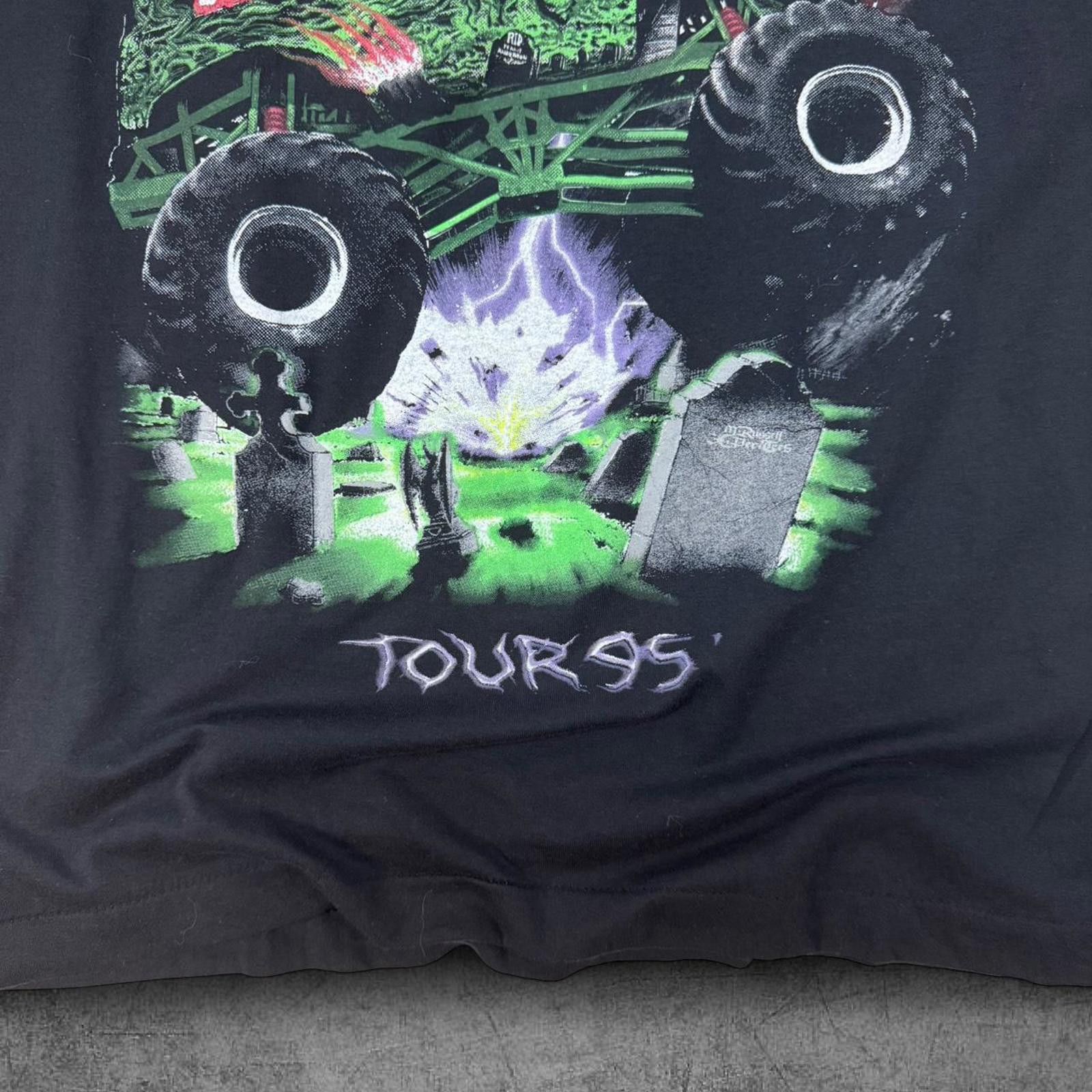 Vintage 1995 Grave Digger Monster Truck Tour Tee Size US L / EU 52-54 / 3 - 2 Thumbnail