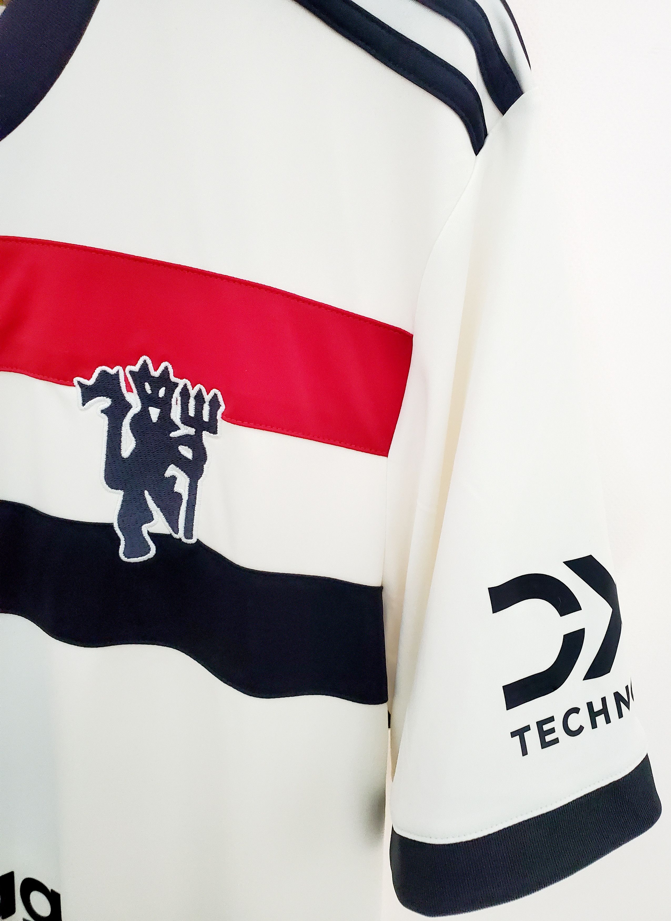 Adidas adidas Manchester United 24/25 Authentic #4 De Ligt Xl jerse Size US XL / EU 56 / 4 - 5 Thumbnail