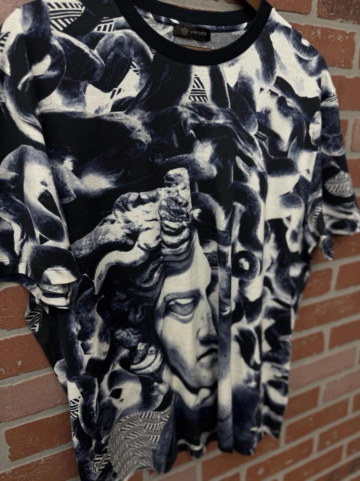 Versace Versace Black T-Shirt Men’s Size 3XL | Medusa Face Tee | Size US XXL / EU 58 / 5 - 5 Thumbnail