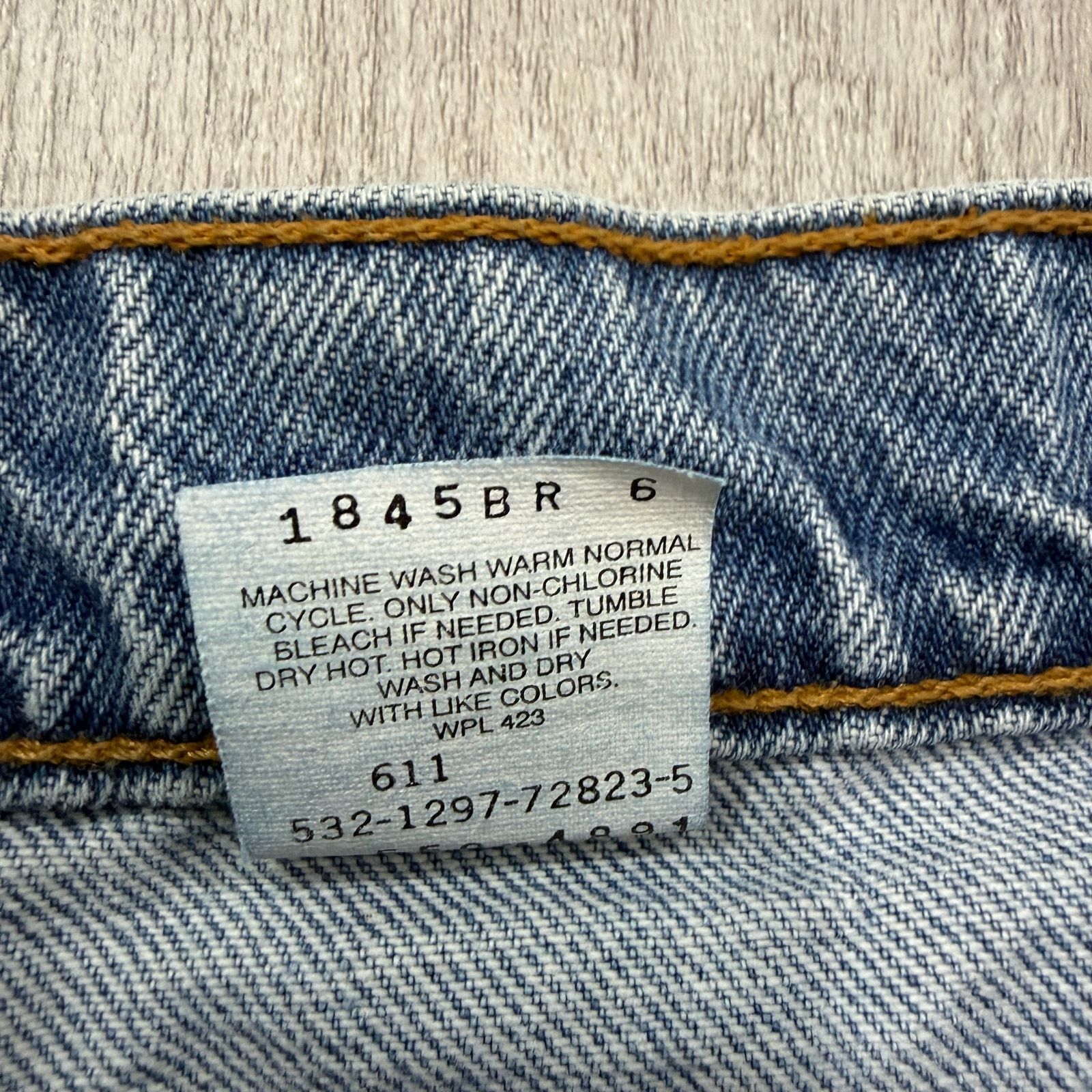 Levi's Vintage Levis 550 Jeans Men's 34x31 Blue Relaxed Denim 90s Size US 34 / EU 50 - 6 Thumbnail