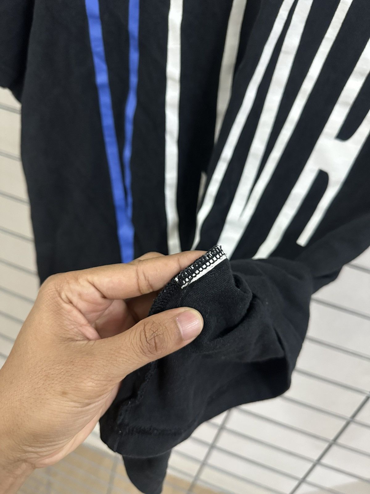 Designer Authentic Vlone Staple Tee But Missing Tag Size US S / EU 44-46 / 1 - 6 Thumbnail