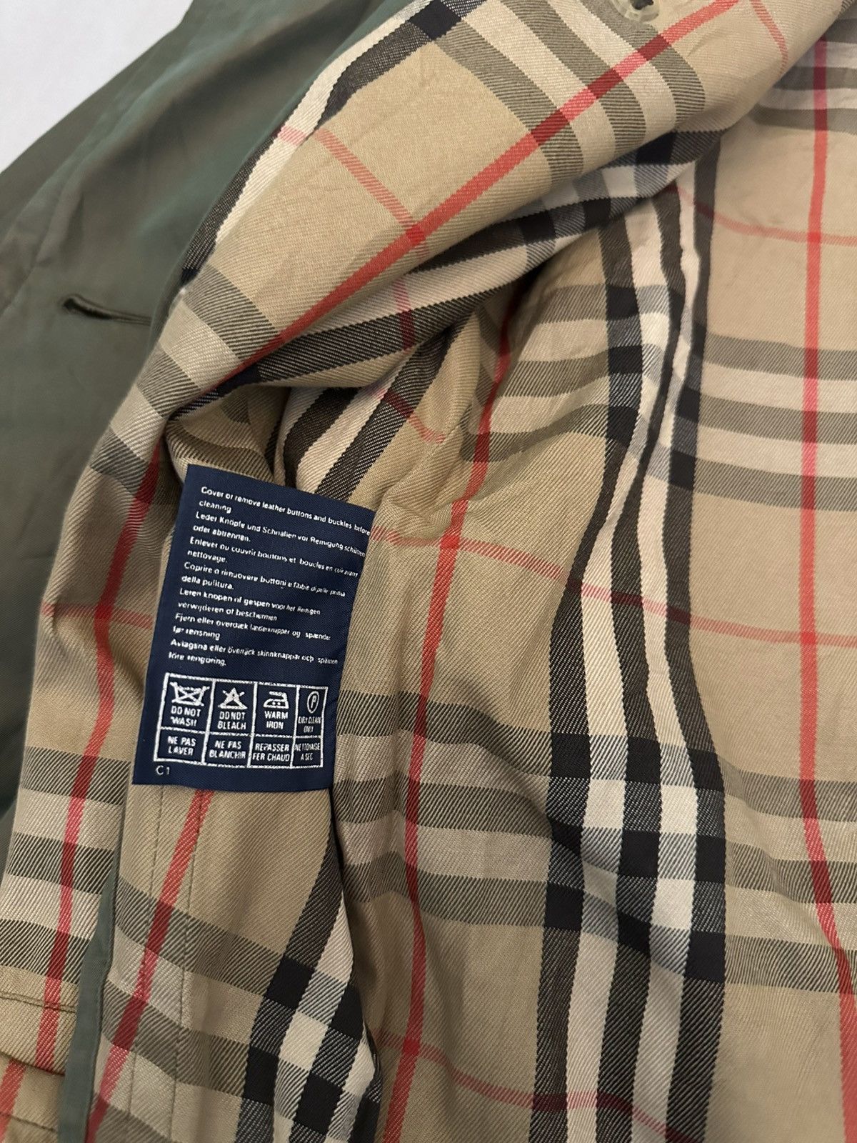 Burberry × Vintage Trench coat by burberrys made in england Size US M / EU 48-50 / 2 - 7 Thumbnail
