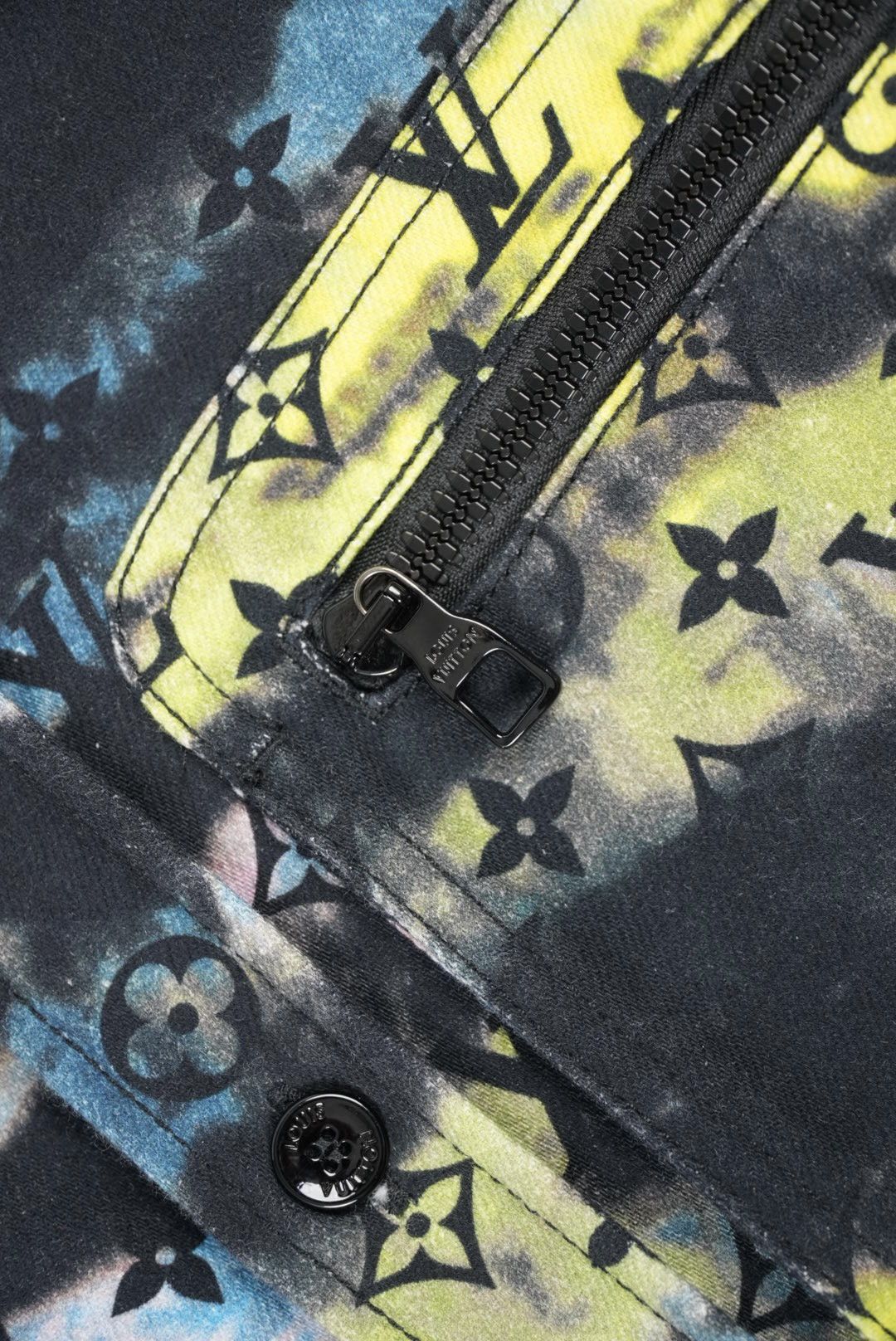 Louis Vuitton Louis Vuitton Black Tie Dye Denim Jacket Size US L / EU 52-54 / 3 - 6 Thumbnail