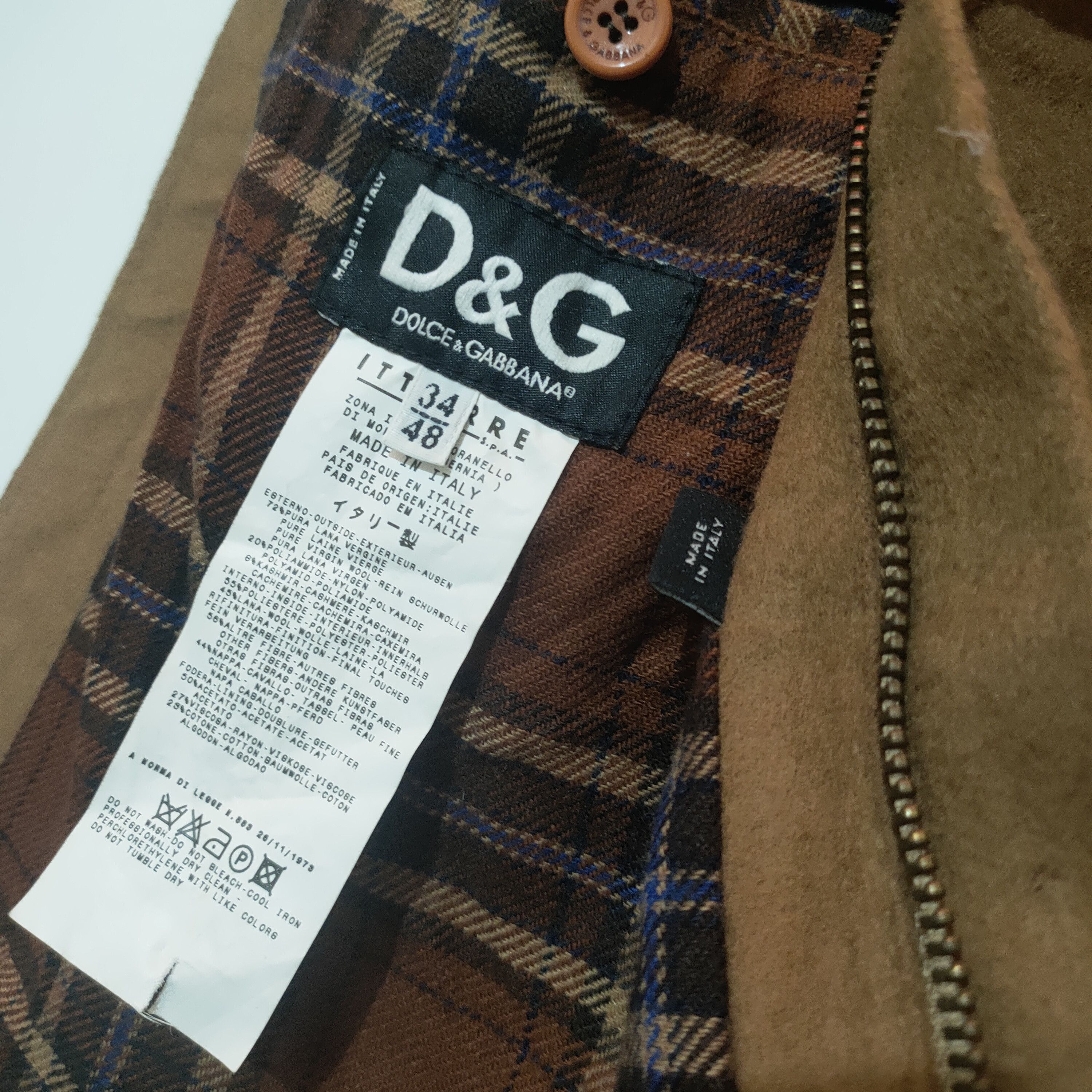 Dolce & Gabbana Dolce & Gabbana jacket combines canvas and leather accents. Size US S / EU 44-46 / 1 - 19 Thumbnail