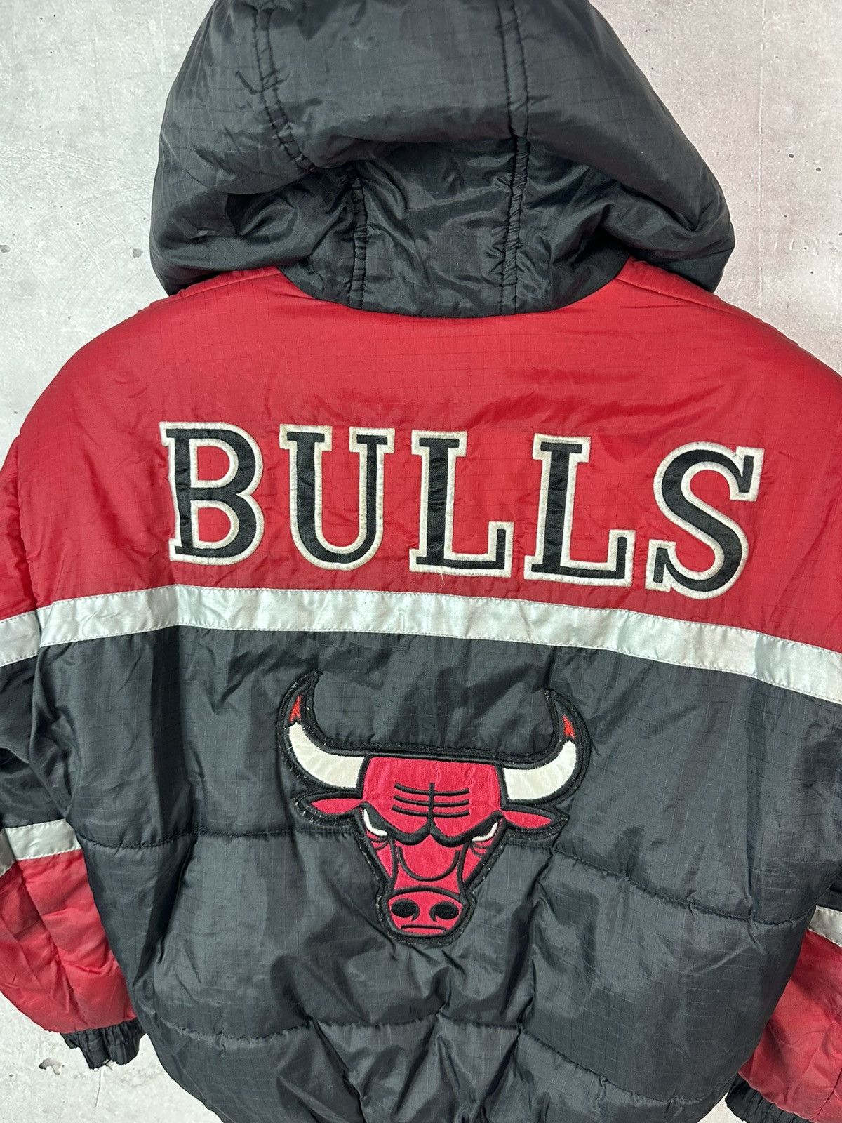 NBA Vintage Chicago Bulls NBA Pro Player Big Logo Puffer Jacket Size US S / EU 44-46 / 1 - 11 Thumbnail