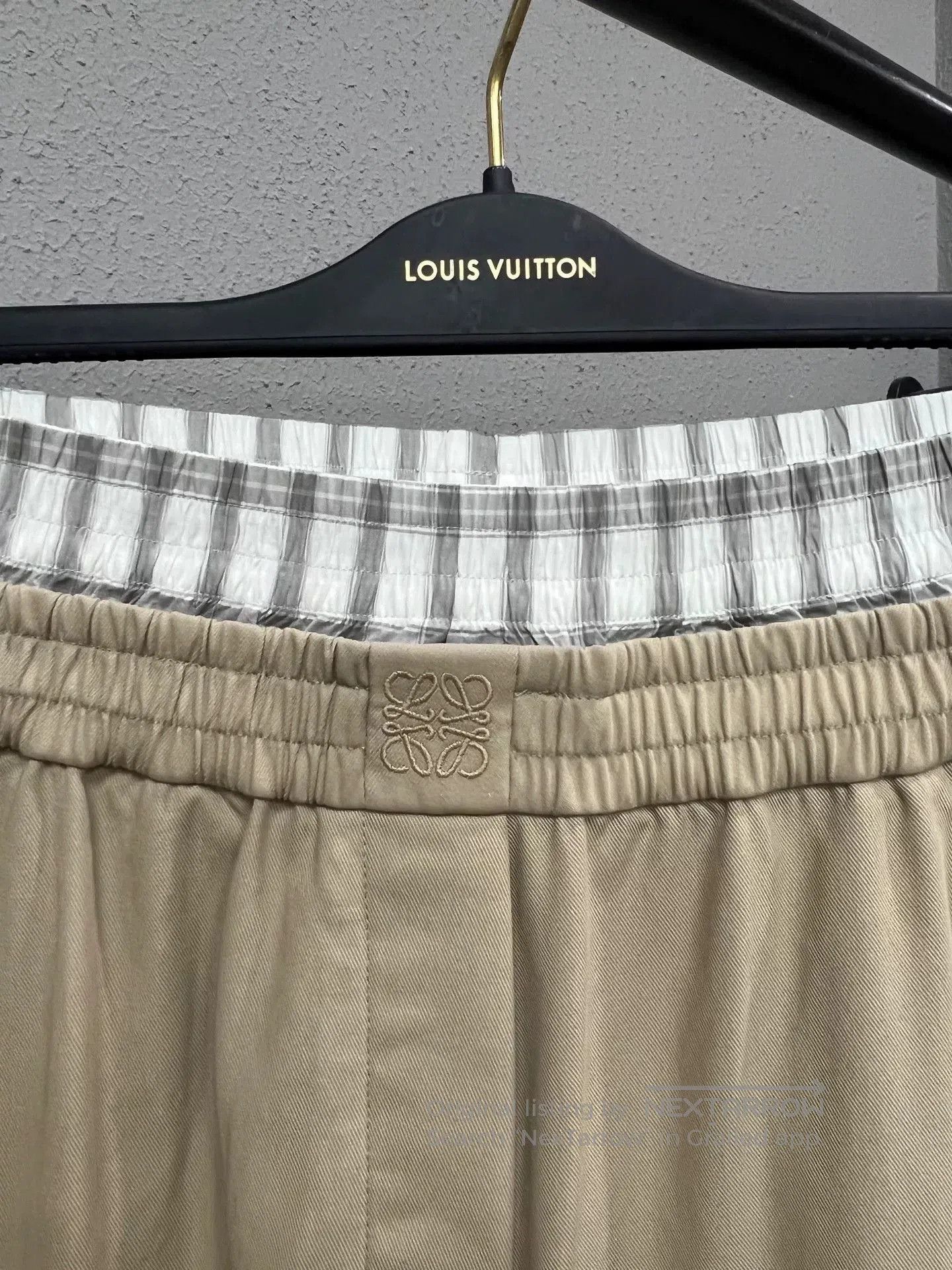 Loewe Loewe Wide-Leg Trousers in Beige. Size 23" - 3 Thumbnail
