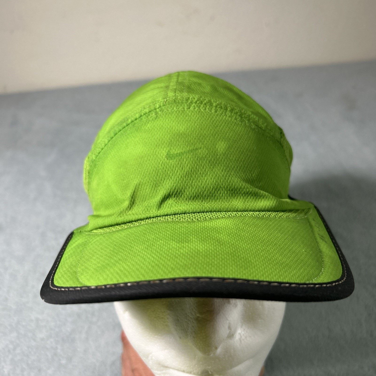 Nike Nike 6 Panel Featherlight Hat Eminem Strap Swoosh Tailwind Size ONE SIZE - 1 Thumbnail