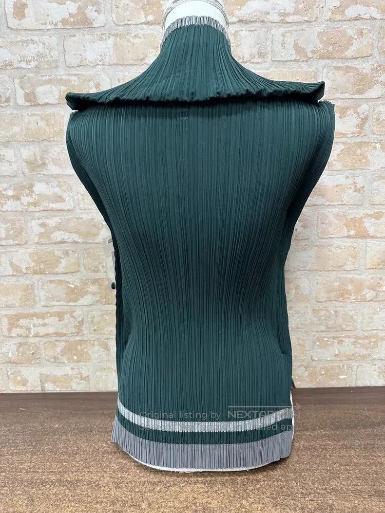 Issey Miyake Issey Miyake Green Ruched Top Size M / US 6-8 / IT 42-44 - 2 Thumbnail