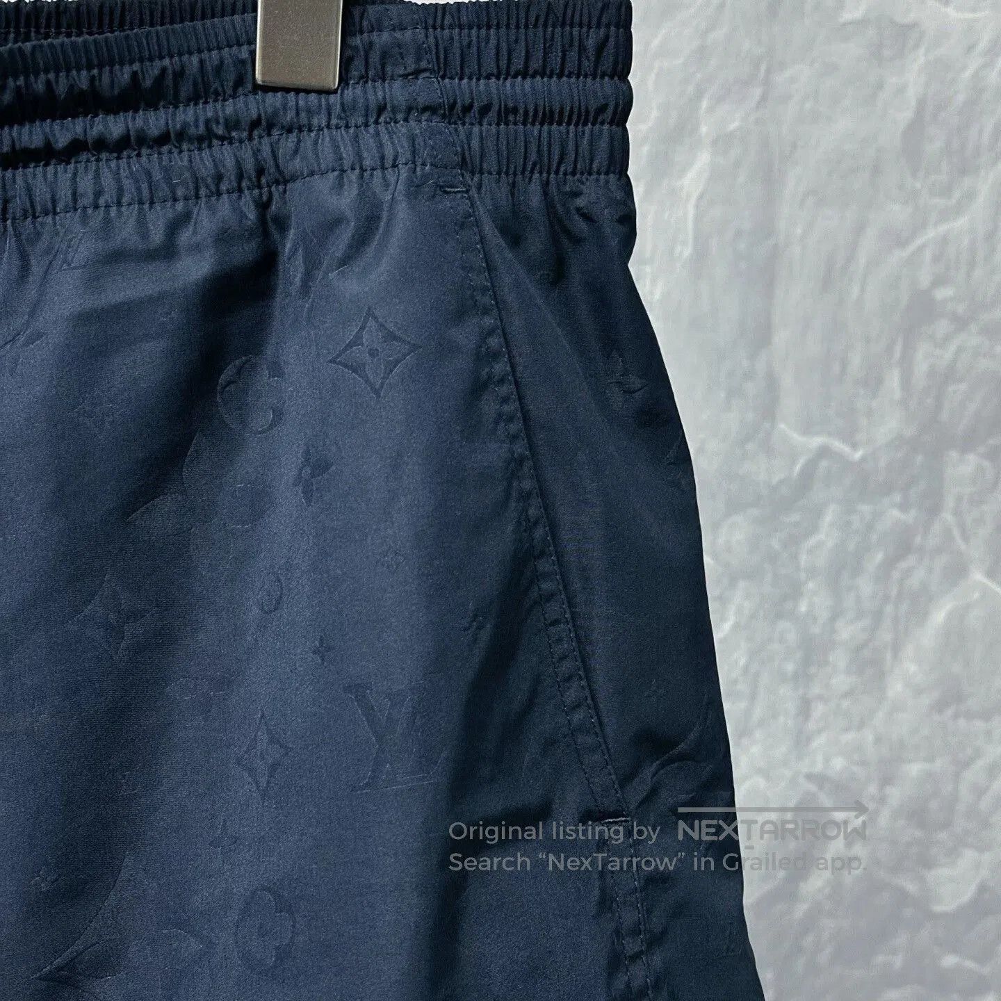 Louis Vuitton louis vuitton casual shorts with embossed pattern. Size US 44 / EU 60 - 3 Thumbnail