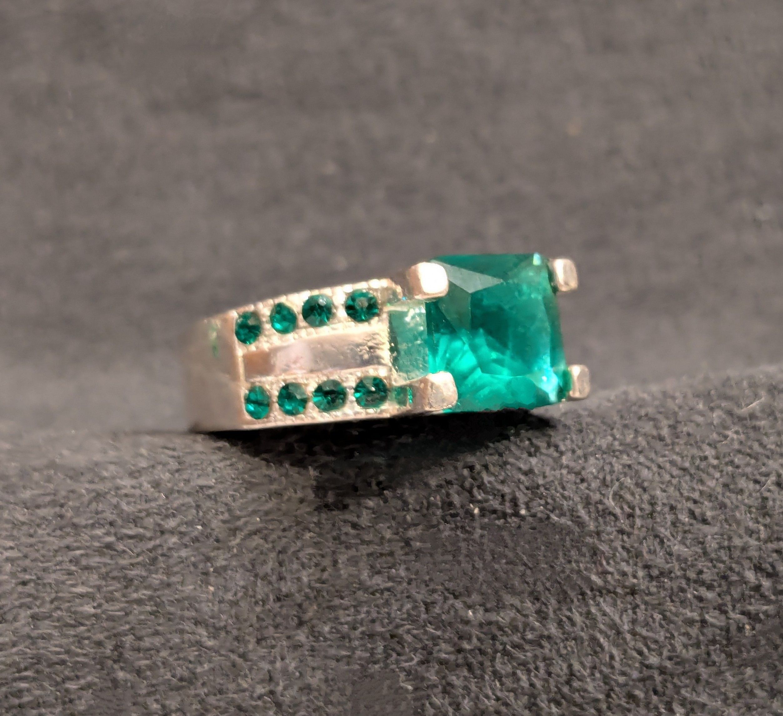 Designer Green Sapphire w/Rhinestones Ring+2 Jade Earring Jewelry Set Size ONE SIZE - 2 Thumbnail