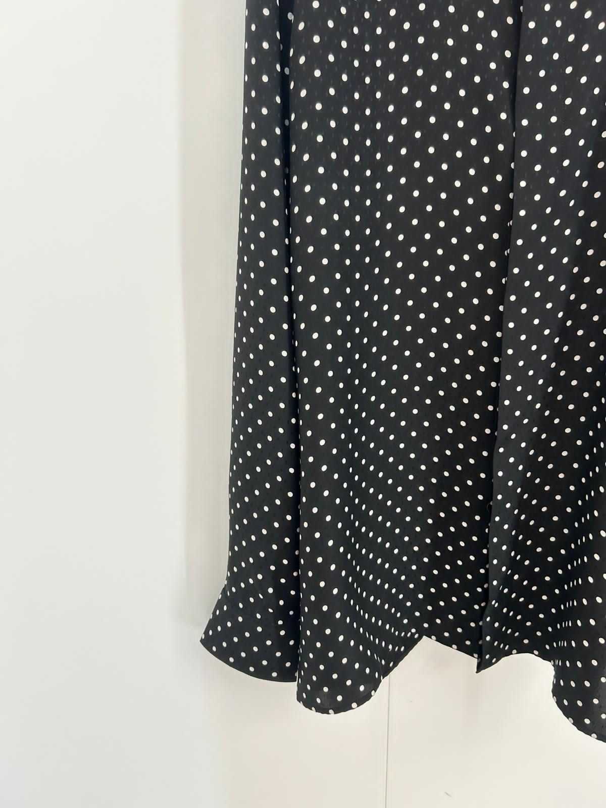 Saint Laurent Paris BUTTONED SHIRT MADE WITH OTGANIC SILK Size US S / EU 44-46 / 1 - 4 Thumbnail