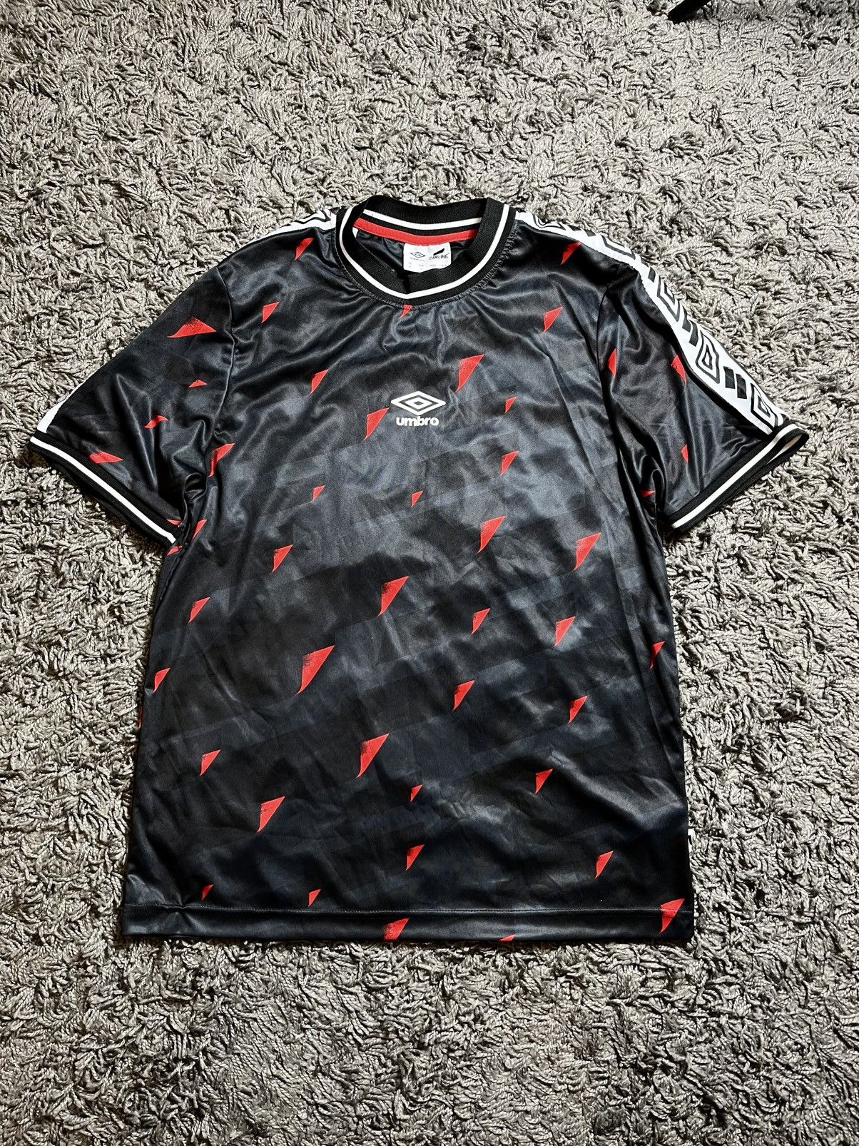 Designer × Umbro UMBRO X CARLING POLYESTER SUMMER SOCCER JERSEY T-SHIRT Size US M / EU 48-50 / 2 - 1 Thumbnail