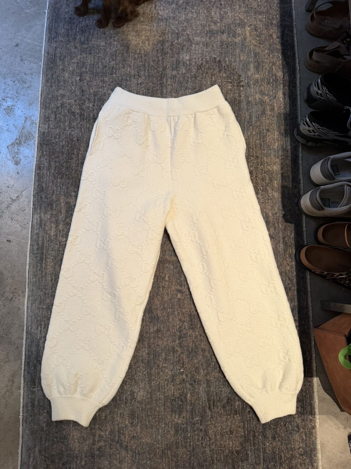 Gucci RUNWAY CREAM GUCCI SUPREME JOGGER-Size Large - Holy grail 🏆 Size US 35 - 1 Thumbnail