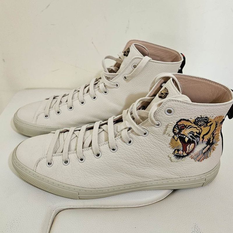 Gucci High-Top Leather Sneakers with Tiger Design 0079