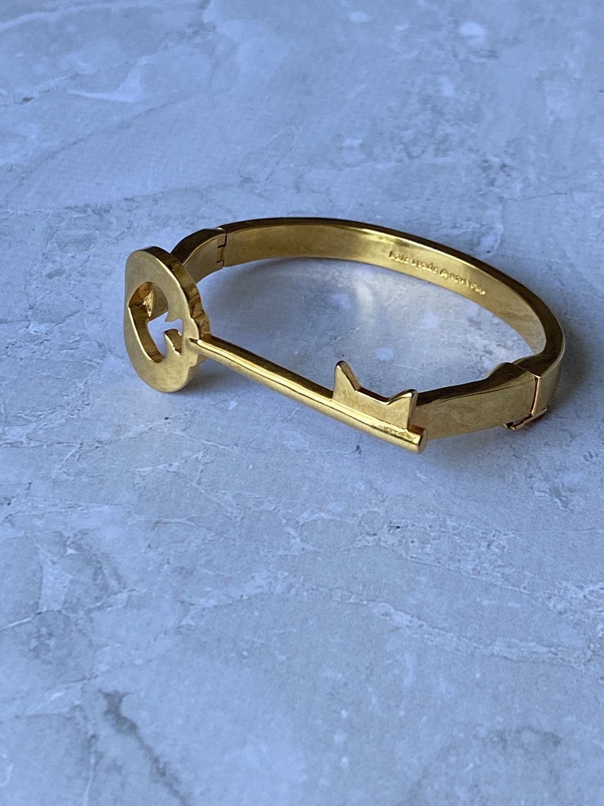 Kate Spade Kate Spade New York Gold-Tone Heart Bangle Bracelet Size ONE SIZE - 2 Thumbnail